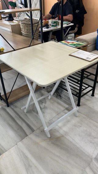 Mesa plegable beige madera