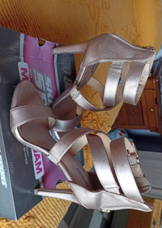 Scarpe con tacco  oro