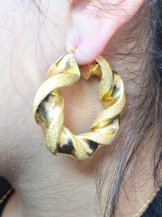 049-04-00323 Pendientes Aros Oro Amarillo 18K