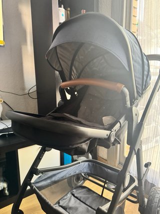 Coche lionelo , asiento y fular momcozy