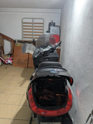 Piaggio Xevo 125cc Scooter Oferta do capacete