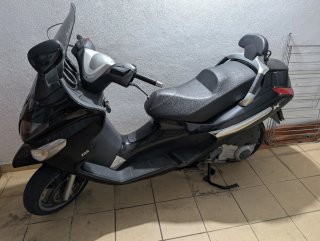Piaggio Xevo 125cc Scooter Oferta do capacete