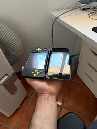 Nintendo 2DS XL Negra y Verde