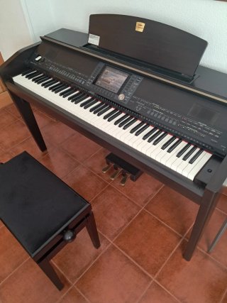 Piano Digital Yamaha Clavinova CVP 509