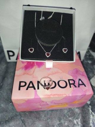 Anillo lazo doble corazón rojo plata