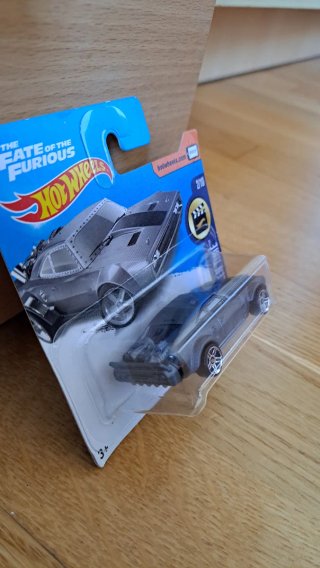 Hotwheels Ice Charger Fate of the Furious