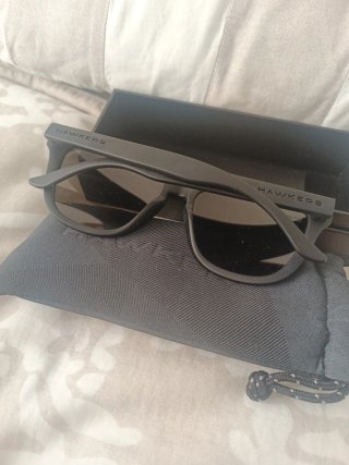 Gafas de sol HAWKERS negras y grises
