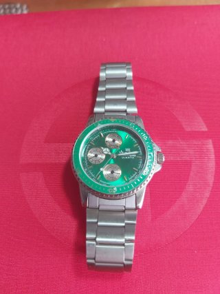 Reloj V.D. Cuarzo Verde y Plateado