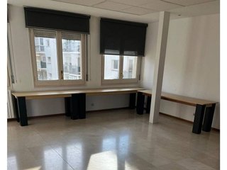 Oficina en alquiler en Eixample Nord – La Devesa en Girona