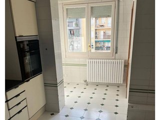 Oficina en alquiler en Eixample Nord – La Devesa en Girona
