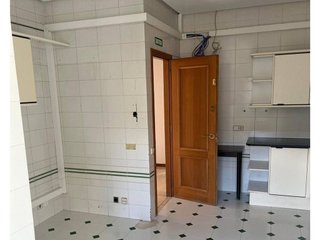 Oficina en alquiler en Eixample Nord – La Devesa en Girona