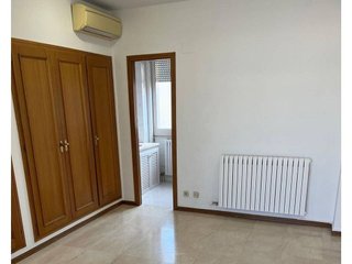 Oficina en alquiler en Eixample Nord – La Devesa en Girona
