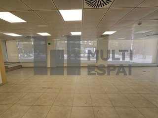 Local comercial en alquiler en La Nova Esquerra de l'Eixample en Barcelona