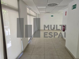Local comercial en alquiler en La Nova Esquerra de l'Eixample en Barcelona