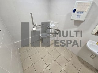 Local comercial en alquiler en La Nova Esquerra de l'Eixample en Barcelona