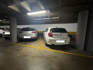 Garaje en venta en Eixample Nord – La Devesa en Girona