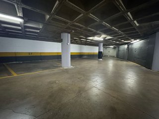 Garaje en venta en Eixample Nord – La Devesa en Girona
