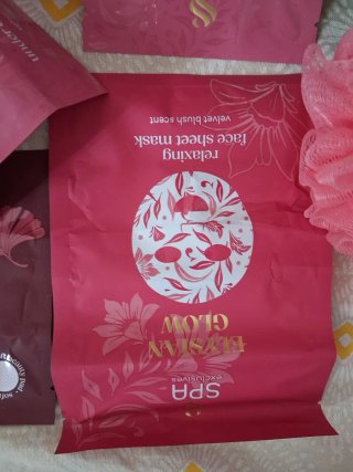 Lote SPA Elysian Glow mascarillas y esponja