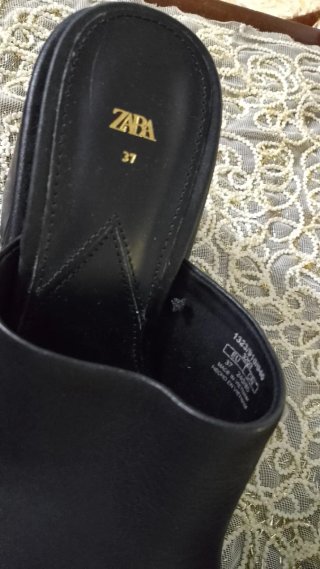 Sandalias ZARA plataforma tacón negro T.38