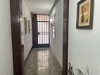 Edificio en venta en La Torrassa en Hospitalet de Llobregat, L´