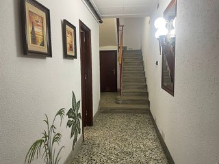 Edificio en venta en La Torrassa en Hospitalet de Llobregat, L´