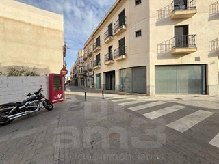 Local comercial en alquiler en Vera Ciudad en Vera