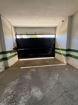 Garaje en venta en Zona Ayuntamiento en Alhendín