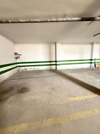Garaje en venta en Zona Ayuntamiento en Alhendín