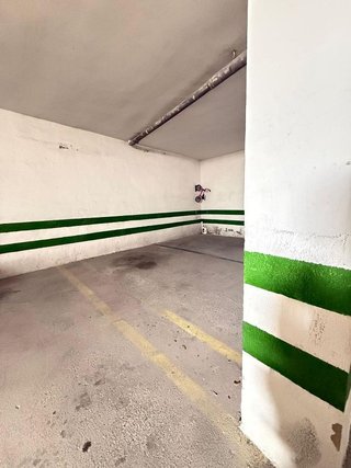 Garaje en venta en Zona Ayuntamiento en Alhendín