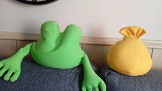 Peluche Rana y Saco Dinero