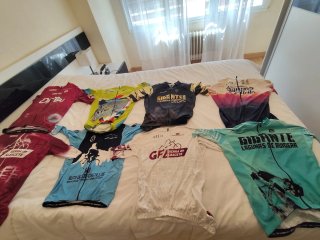 Variedad de Maillot Ciclismo talla S a 10€ unidad