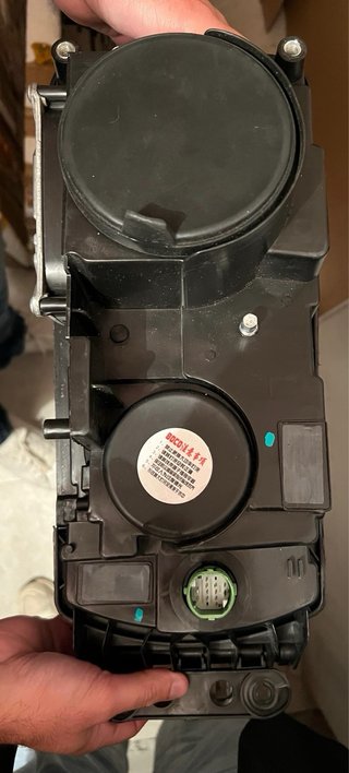 Faro izquierdo iveco cristal roto