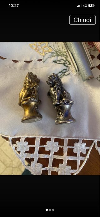 Statuette metallo scacchiera