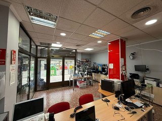 Local comercial en alquiler en En Corts en Valencia