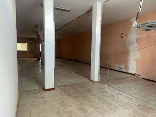 Local comercial en venta en Coria del Río