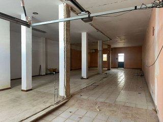Local comercial en venta en Coria del Río