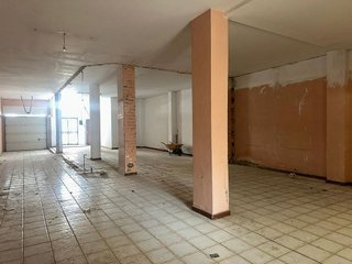 Local comercial en venta en Coria del Río