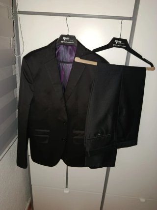 Traje de hombre negro