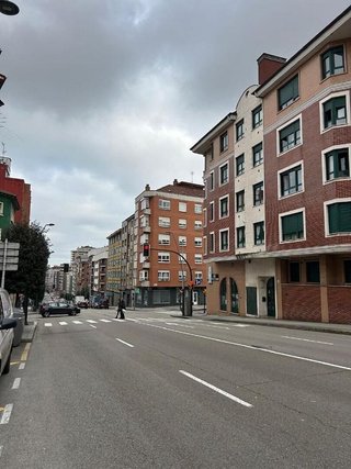 Local comercial en venta en Ceares en Gijón