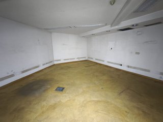 Local comercial en venta en Ensanche en Pamplona