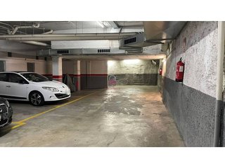 Garaje en venta en Barri del Centre en Terrassa