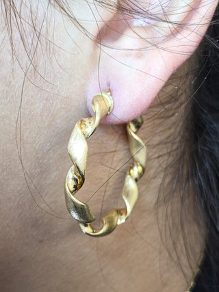 049-04-00105 Pendientes Aros Oro Amarillo 18K