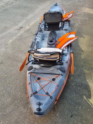 Kayak Galaxy 2 personas con chalecos