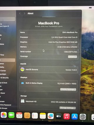 MacBook Pro 2019 13” i5 8GB RAM 256GB SSD