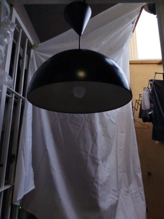 Lampara de techo negra de 45 cm de diámetro.