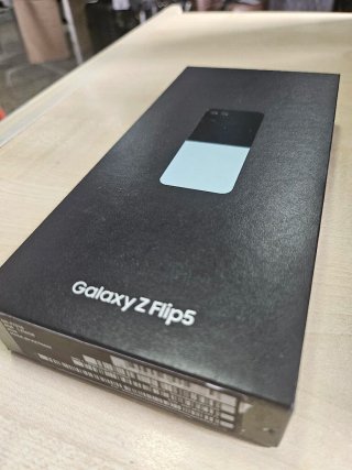 Samsung Galaxy Z Flip5 256GB