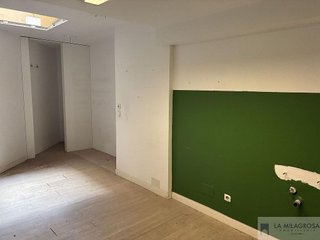 Local comercial en alquiler en Ensanche en Pamplona