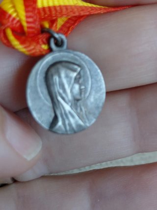 Antigua Medalla Virgen de Lourdes O.B.C. 1910-1940