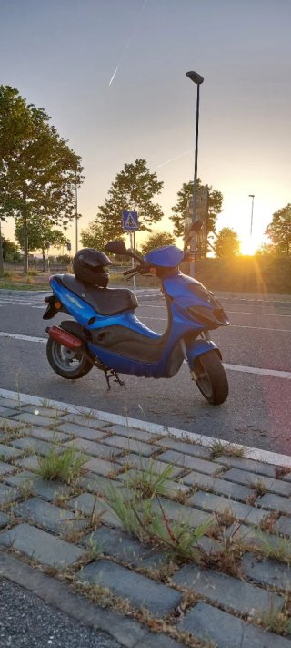 Suzuki Zillion UX50W 49cc 2000 Azul