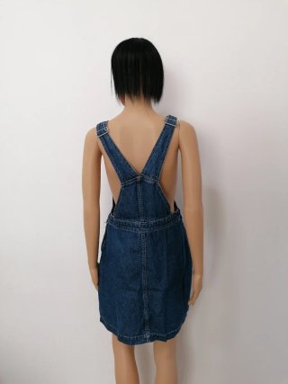 Salopette gonna in denim blu.